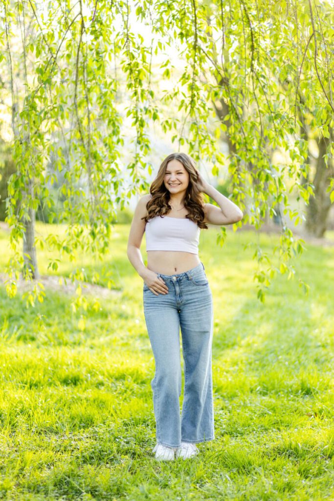 Casual and dressy outfit ideas for senior portraits in PA